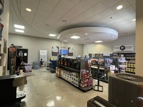 222 Metro Center Blvd, Warwick, RI à louer Photo intérieure– Image 1 sur 13