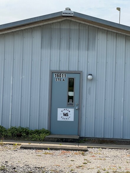 16011 State Road 60, Borden, IN à louer - Photo de l’immeuble – Image 2 sur 7