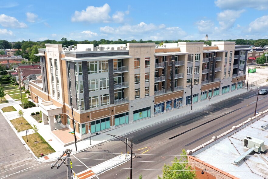 4758 N Laramie Ave, Chicago, IL à louer - Photo de l’immeuble – Image 3 sur 4