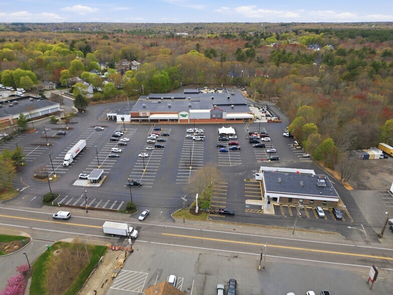 800 S Franklin St, Holbrook, MA à louer - Photo de l’immeuble – Image 3 sur 9