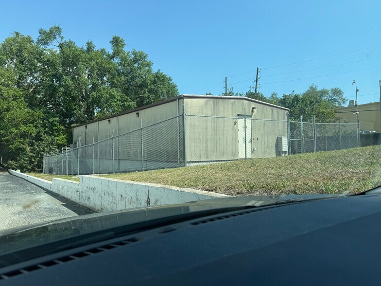 31515 U.S. Highway 19 N, Palm Harbor, FL à louer - Photo de l’immeuble – Image 3 sur 15