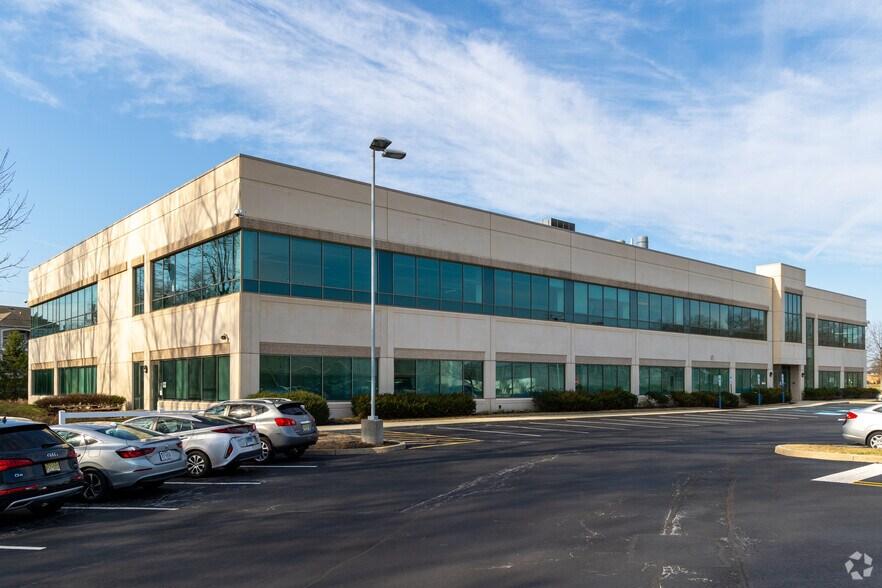 801 Princeton South Corporate Ctr, Ewing, NJ à louer - Photo principale – Image 1 sur 10