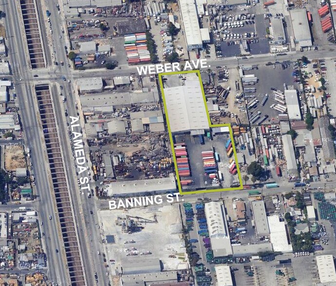 417 E Banning St, Compton, CA à louer - Photo de l’immeuble – Image 1 sur 1