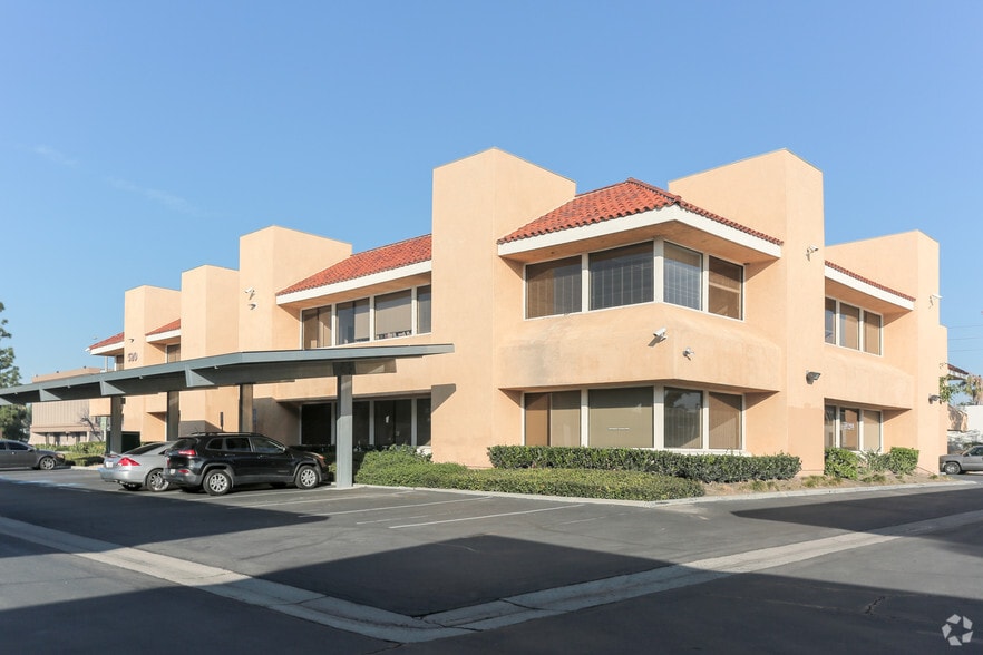 520 N Brookhurst St, Anaheim, CA à louer - Photo principale – Image 1 sur 3