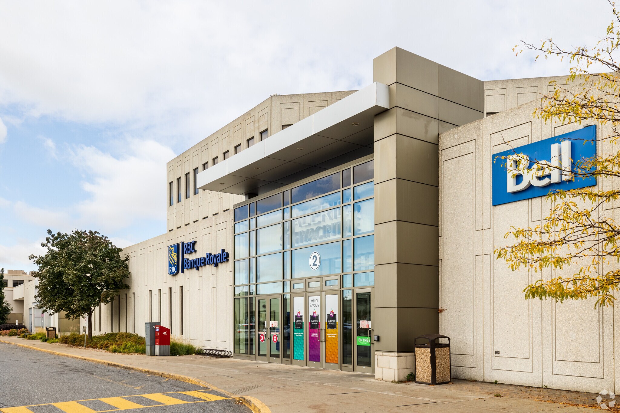 3000-3300 Boul Laframboise, Saint-Hyacinthe, QC à louer Photo principale– Image 1 sur 5