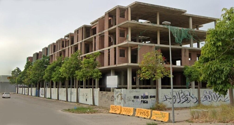 Immeuble residentiel dans El Vendrell, Tarragona à vendre - Photo de l’immeuble – Image 2 sur 10