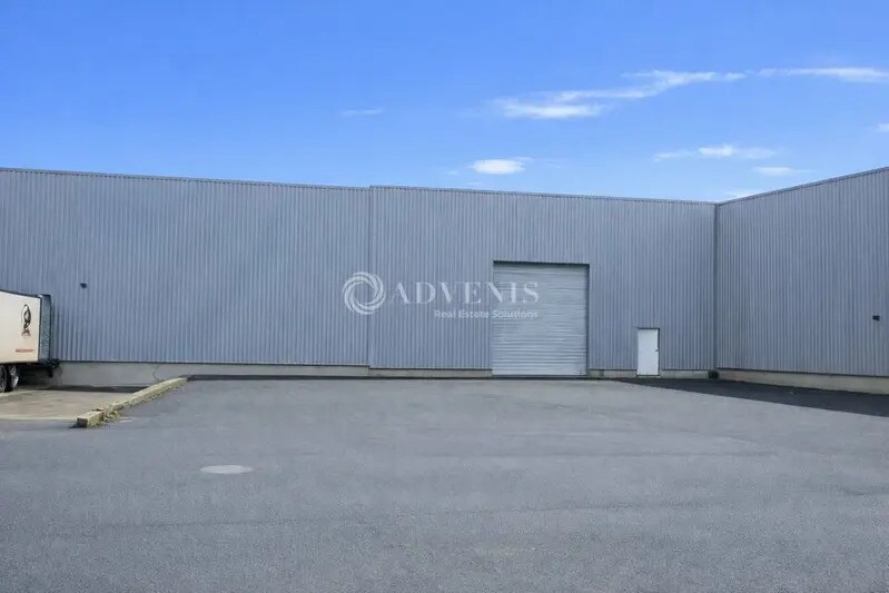 Industriel/Logistique dans Olivet à louer - Photo de l’immeuble – Image 2 sur 12