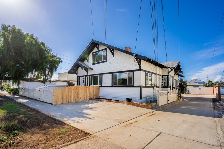 134-138 5th Ave, Chula Vista, CA à vendre - Photo de l’immeuble – Image 1 sur 39
