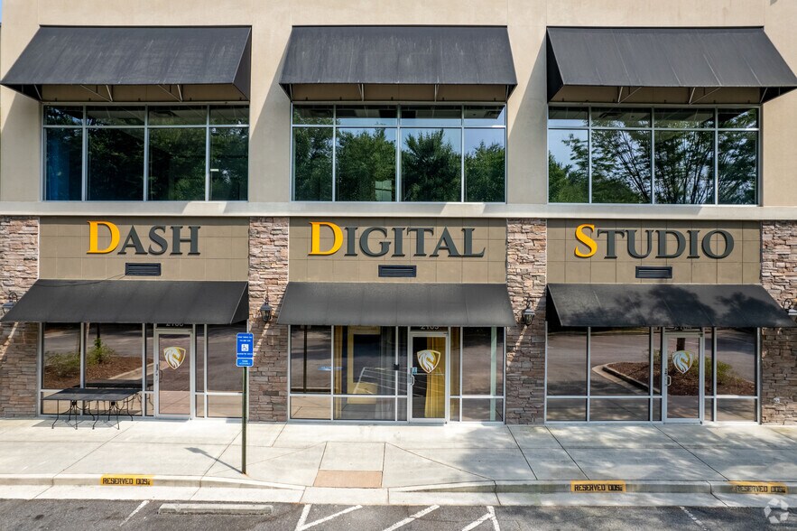 1300 Peachtree Industrial Blvd, Suwanee, GA à louer - Photo de l’immeuble – Image 3 sur 13