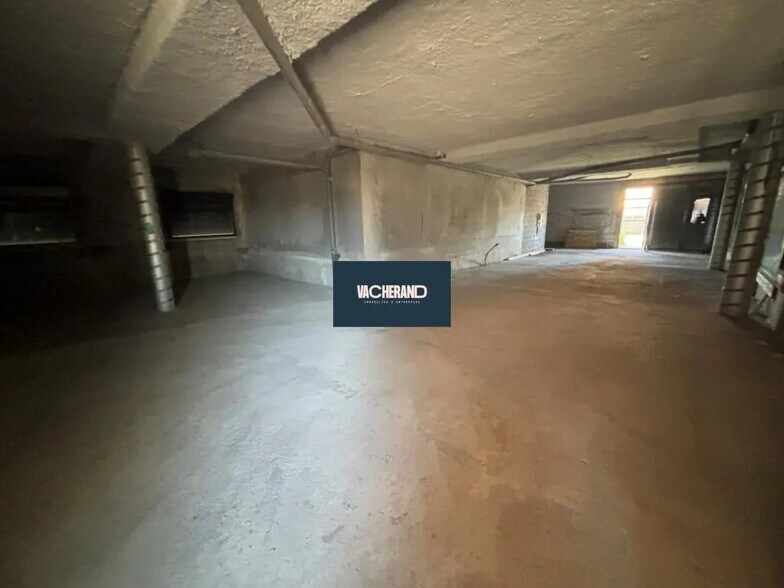 Local commercial dans Aulnoy-lez-Valenciennes à louer - Photo de l’immeuble – Image 2 sur 5