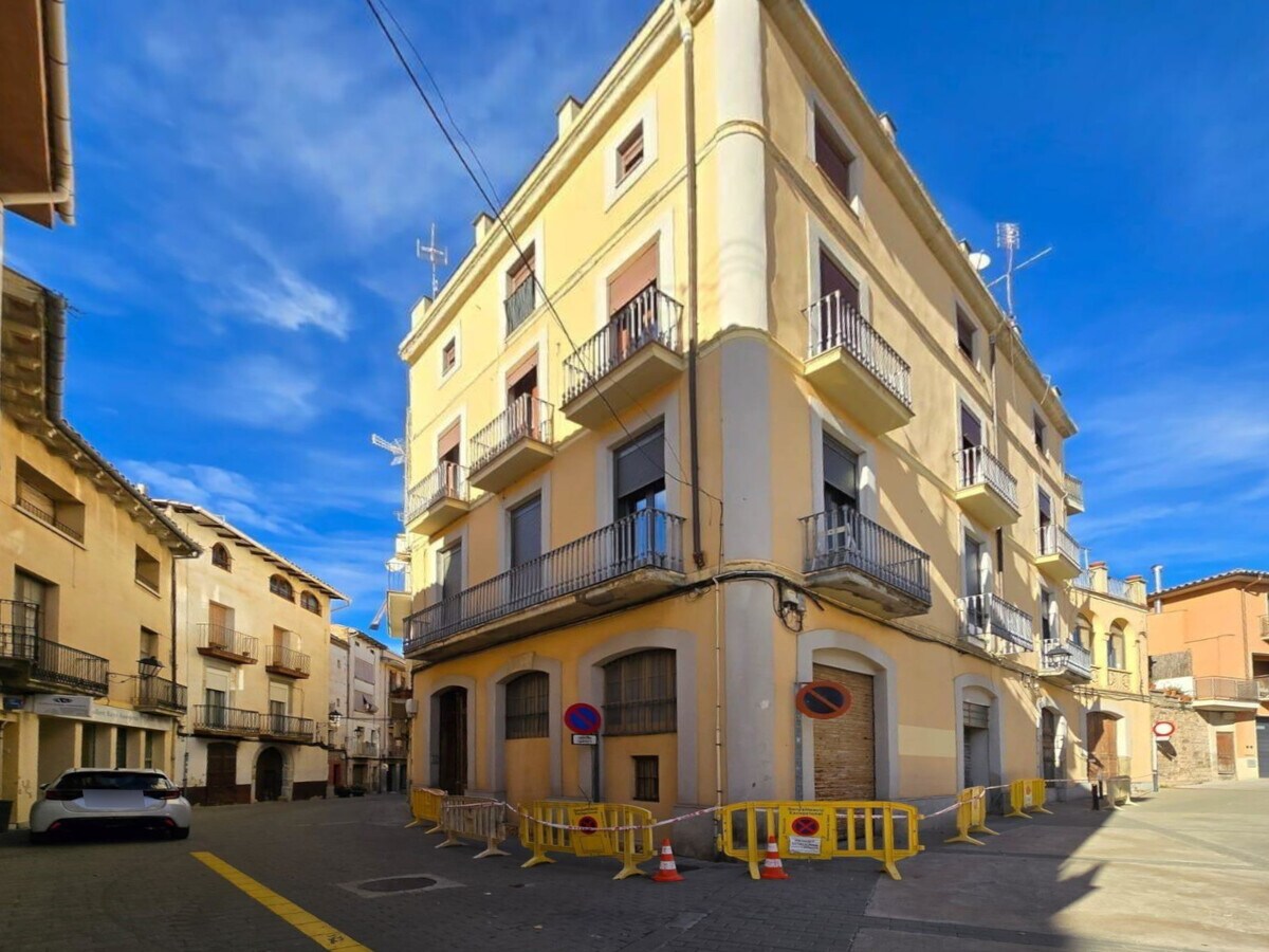 Sallent, BAR 08650 - Lot - - - Photo intérieure - Image 1 of 12