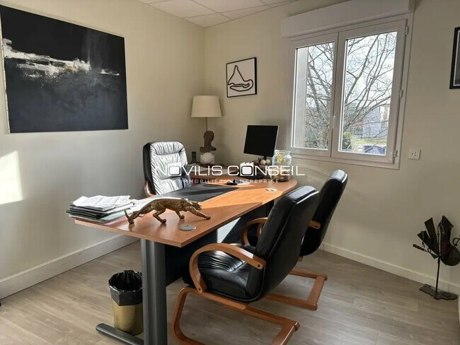 Plus de détails pour Bureau à vendre