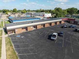 Plus de détails pour 1835 E Military Ave, Fremont, NE - Local commercial à louer