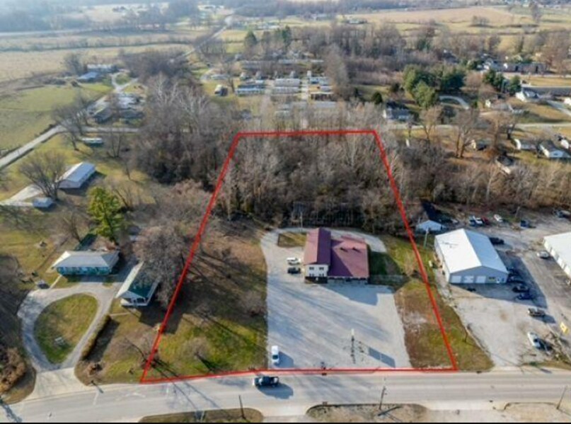 584-586 S Section St, Sullivan, IN à vendre Photo principale– Image 1 sur 9