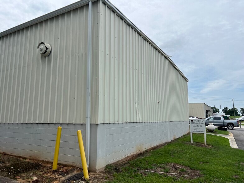 320 South St, Perry, GA à louer - Photo de l’immeuble – Image 3 sur 15