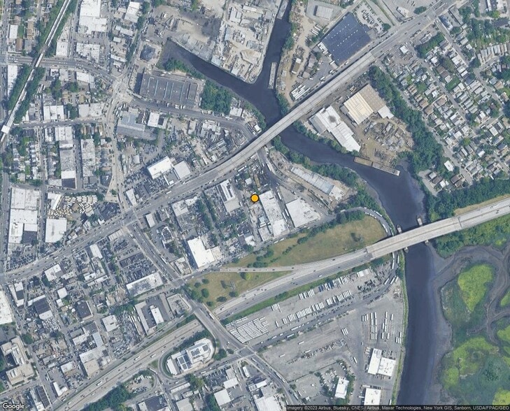3512 Heathcote Ave, Bronx, NY à louer - Photo principale – Image 1 sur 7