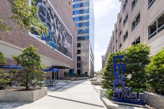 100 W Bay St, Jacksonville, FL à louer Photo intérieure– Image 2 sur 2