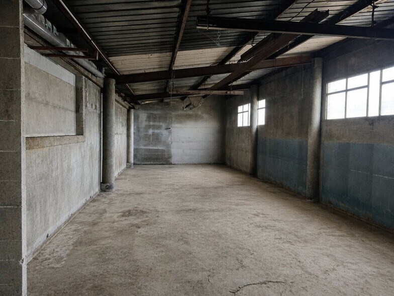 Local d'activités dans Besançon à vendre - Photo intérieure – Image 2 sur 5