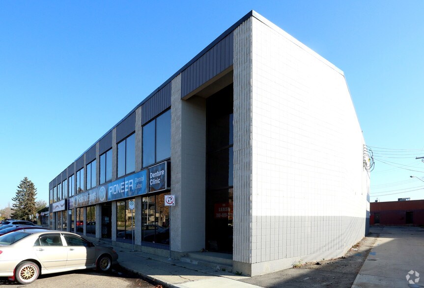10117-10123 150 St NW, Edmonton, AB à vendre - Photo principale – Image 1 sur 3