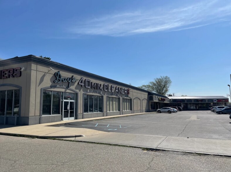 16700-16748 Grand River Ave, Detroit, MI à louer - Photo de l’immeuble – Image 1 sur 2