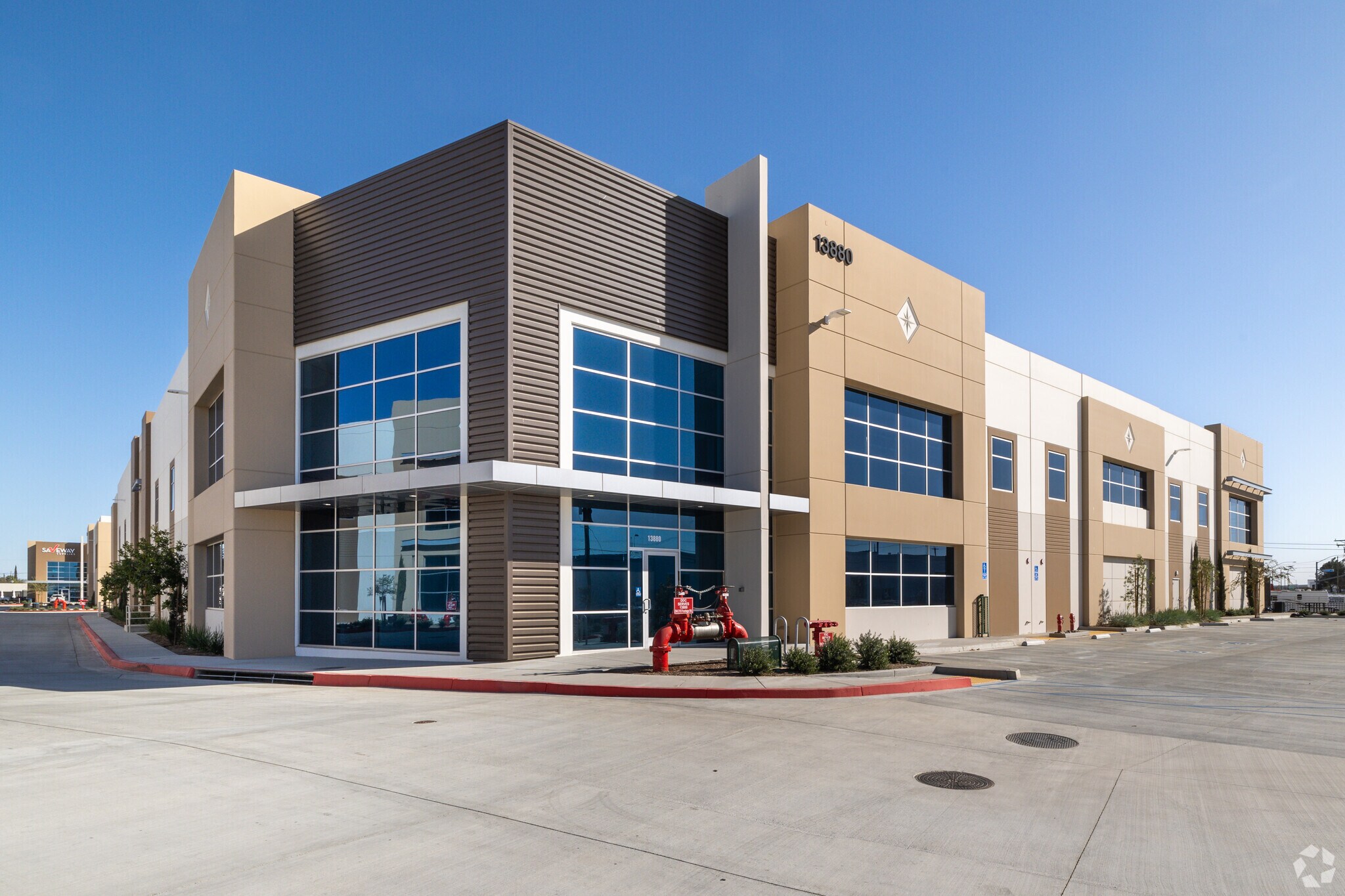 13880 Old 215 Frontage Rd, Moreno Valley, CA à vendre Photo principale– Image 1 sur 7