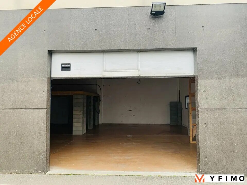 Local d’activités dans Chanteloup-les-Vignes à louer Photo de l’immeuble– Image 1 sur 7