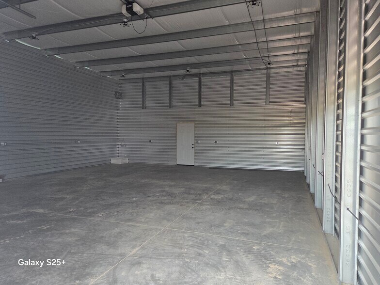 13 Ben Dr Suite 3, Moorcroft Wy 82721, Moorcroft, WY à louer - Photo de l’immeuble – Image 3 sur 6