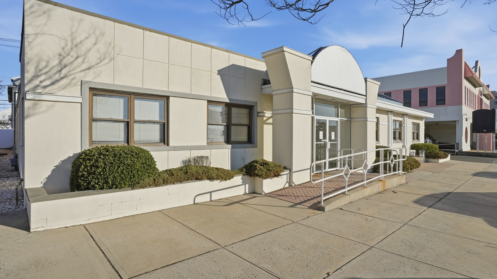 325 W Park Ave, Long Beach, NY à louer Photo principale– Image 1 sur 3