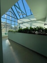 2120 Eglinton Ave W, Toronto, ON à louer Photo intérieure– Image 1 sur 13