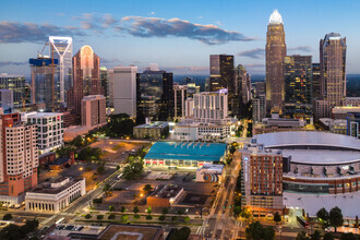 210 E Trade St, Charlotte, NC - VUE AÉRIENNE  vue de carte