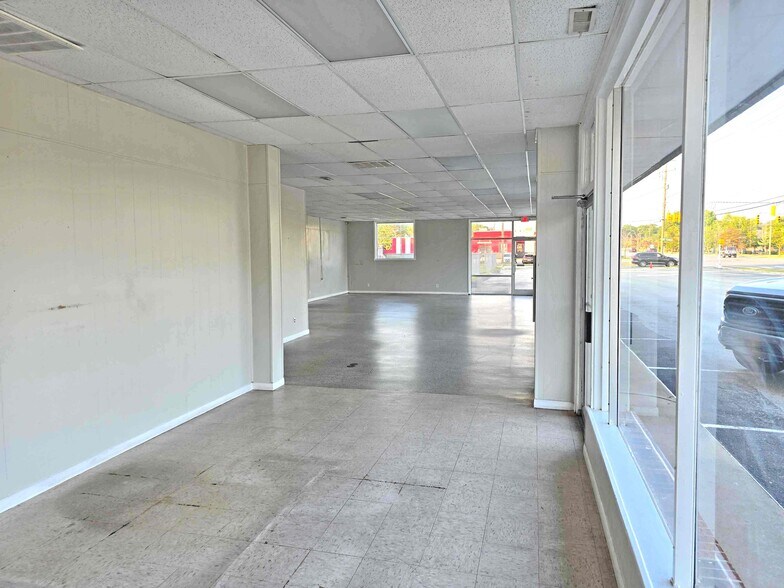 1103 N Marine Blvd, Jacksonville, NC à louer - Photo de l’immeuble – Image 3 sur 6