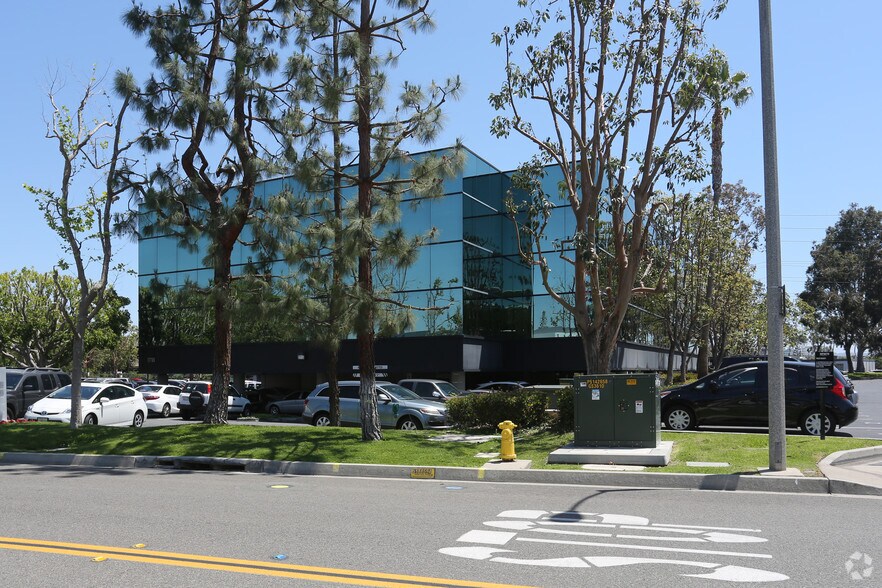 17780 Fitch, Irvine, CA à louer - Photo de l’immeuble – Image 1 sur 28