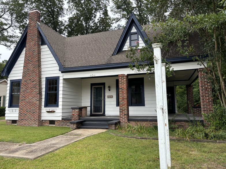 404 N Gloster St, Tupelo, MS à louer - Photo de l’immeuble – Image 1 sur 11