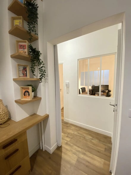 96 Avenue De Saint-Ouen, Paris à vendre - Photo de l’immeuble – Image 3 sur 8