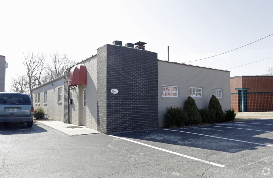 11411 E 23rd St S, Independence, MO à vendre - Photo principale – Image 1 sur 17