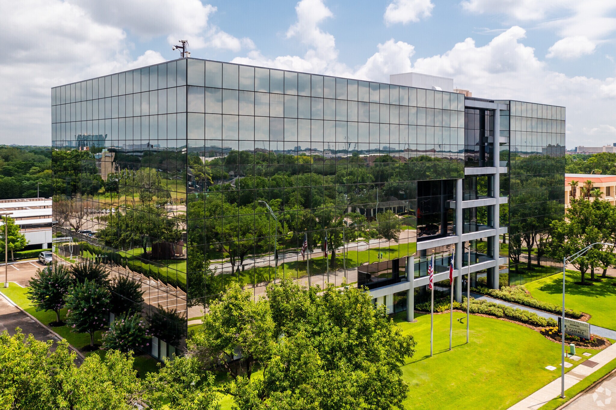 11000 Richmond Ave, Houston, TX à louer Photo de l’immeuble– Image 1 sur 8