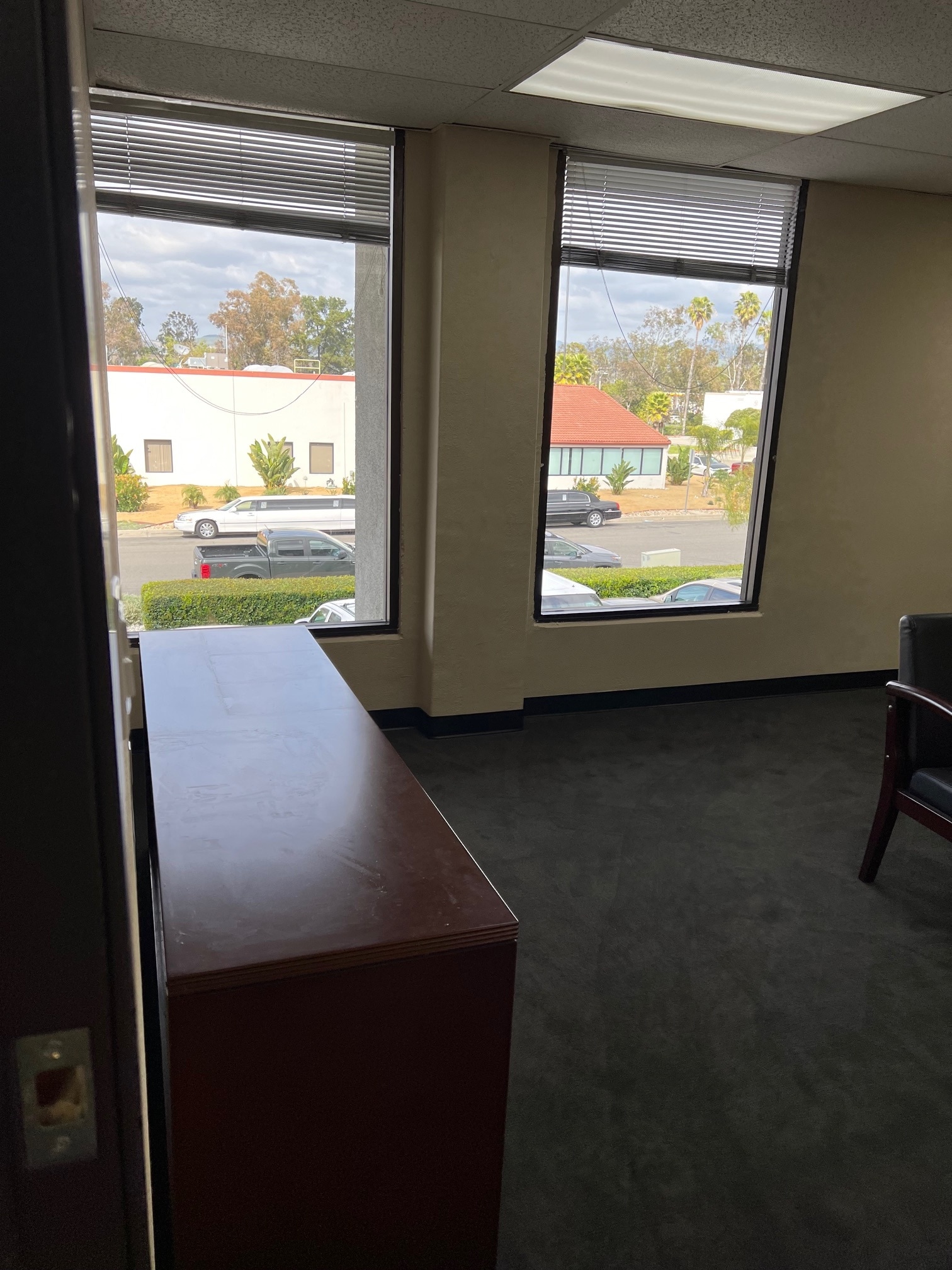 23152 Verdugo Dr, Laguna Hills, CA à louer Photo intérieure– Image 1 sur 2