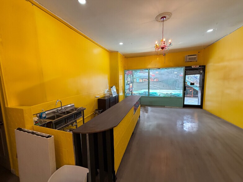 2273 McDonald Ave, Brooklyn, NY à louer - Photo de l’immeuble – Image 2 sur 7