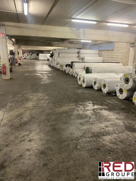 Industriel/Logistique dans Aubagne à louer - Photo de l’immeuble – Image 2 sur 3