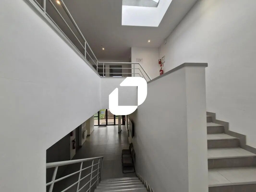 8 Allée Hendrik Lorentz, Champs-sur-Marne à louer Photo de l’immeuble– Image 1 sur 9