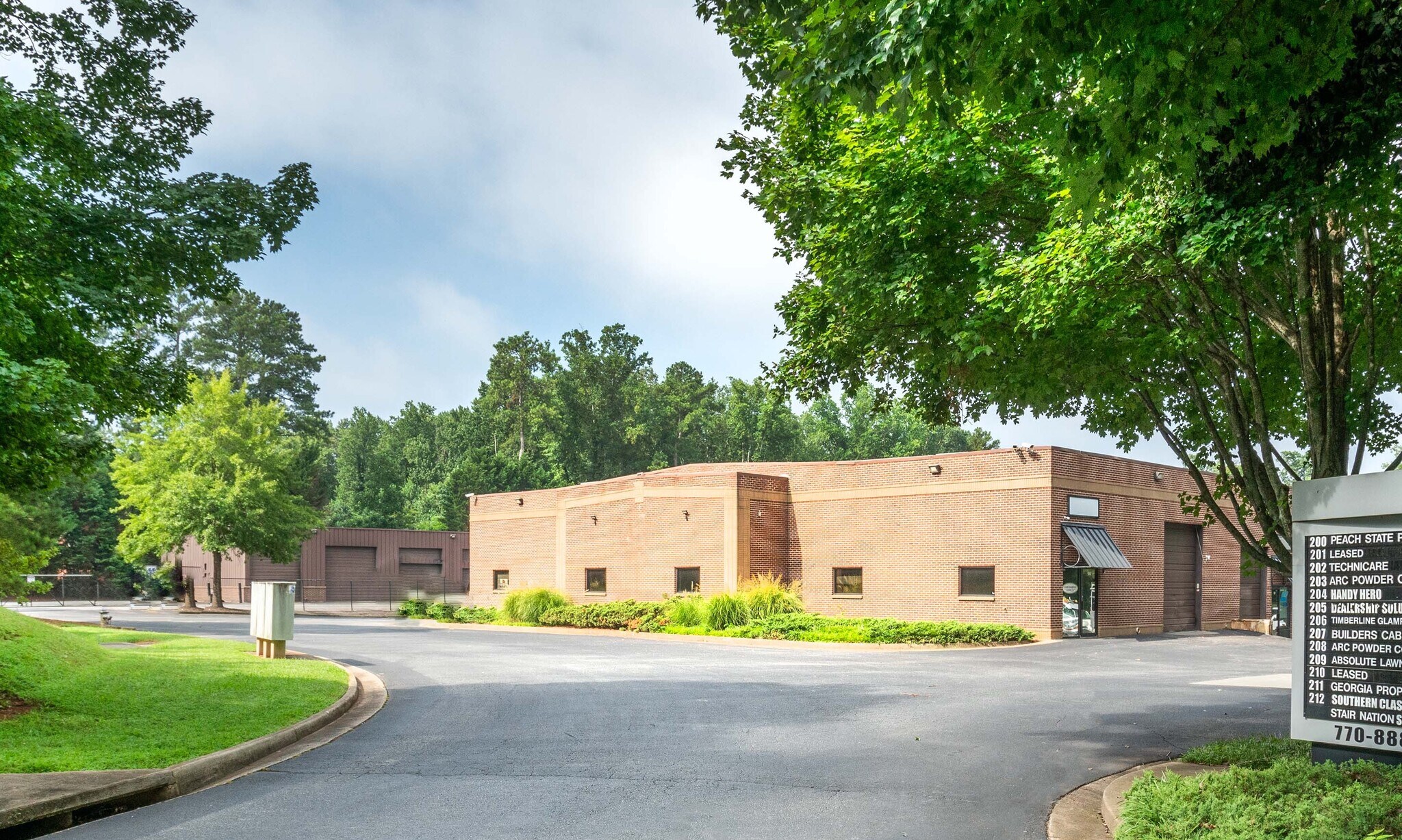 745 Atlanta Hwy, Cumming, GA à louer Photo de l’immeuble– Image 1 sur 3