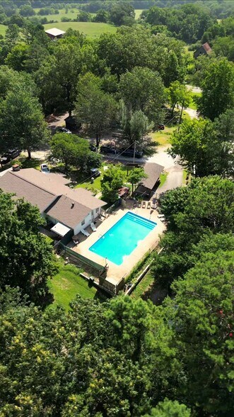 621 Court St, Jasper, AR à vendre - Vidéo sur l’annonce professionnelle – Image 2 sur 61