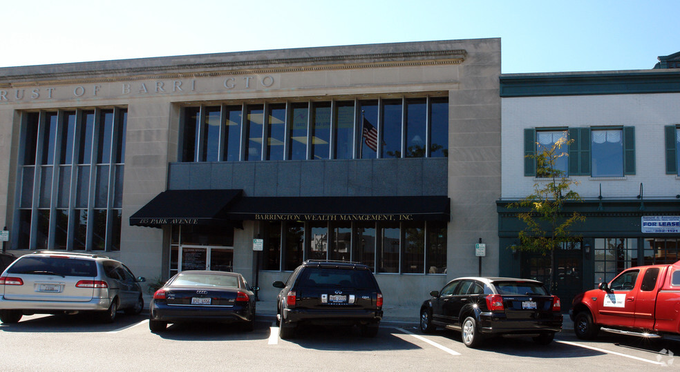 135 Park Ave, Barrington, IL à louer - Photo de l’immeuble – Image 2 sur 17