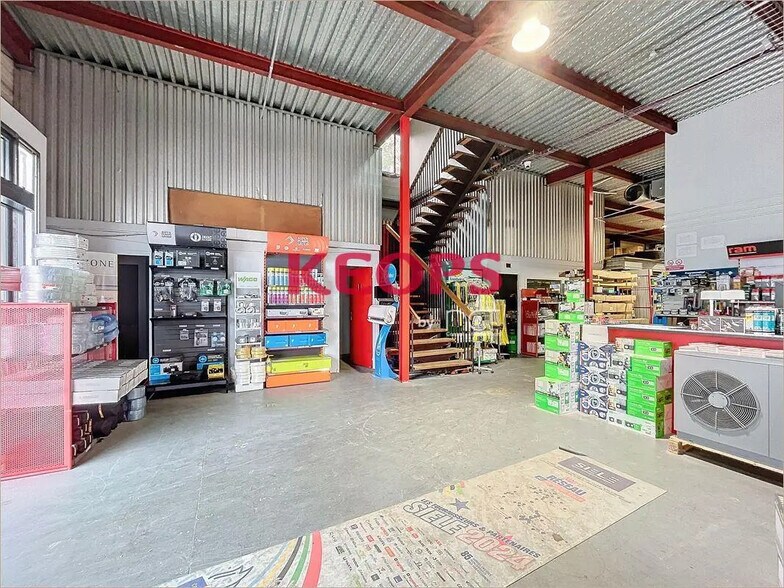 Local d'activités dans Toulouse à vendre - Photo de l’immeuble – Image 2 sur 8
