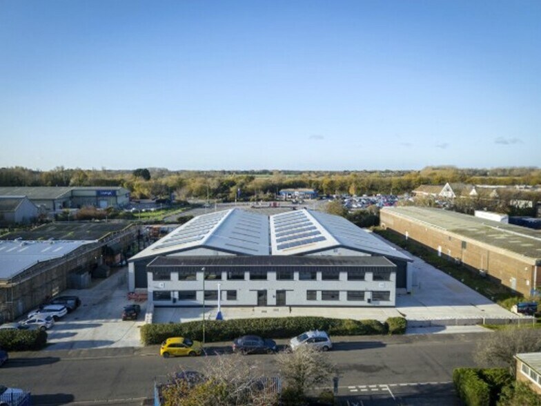 Arndale Rd, Littlehampton à louer - Photo de l’immeuble – Image 3 sur 3
