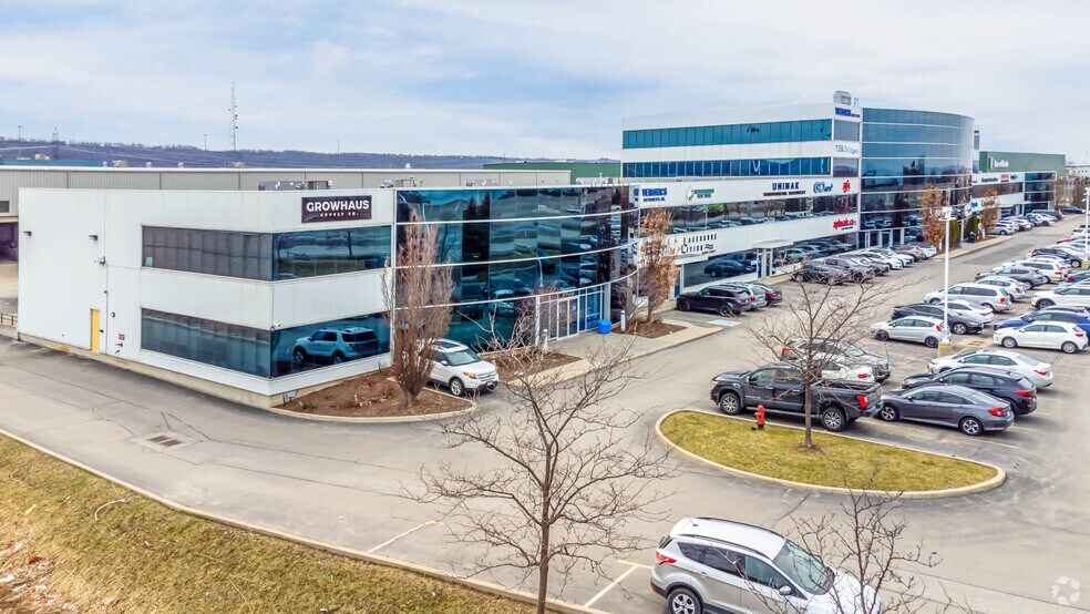 1100 S Service Rd, Hamilton, ON à vendre - Photo de l’immeuble – Image 2 sur 7