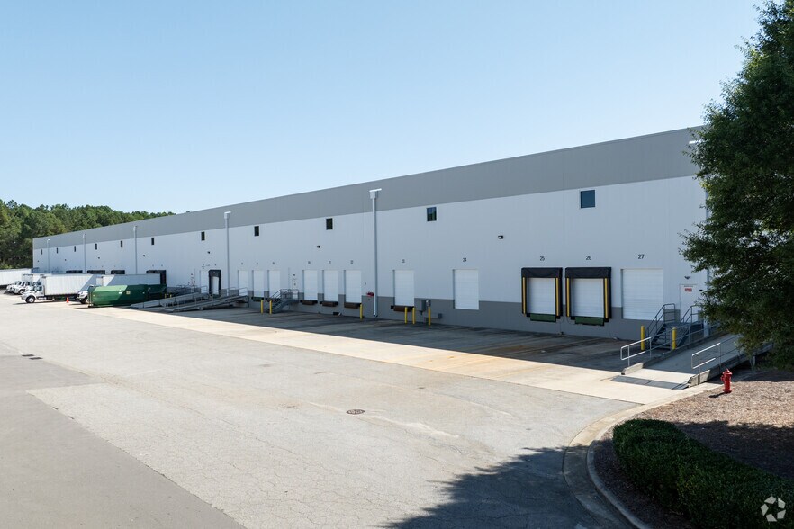 800 N Greenfield Pky, Garner, NC à louer - Photo de l’immeuble – Image 2 sur 6