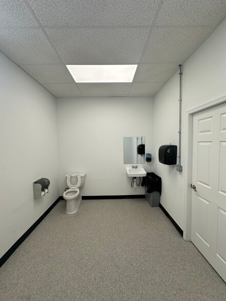 241 E Elm St, Conshohocken, PA à louer - Photo intérieure – Image 3 sur 5
