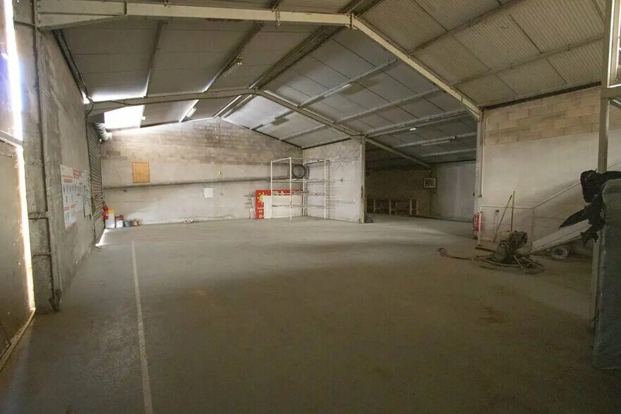 Local d’activités dans BERRE-L'ETANG à louer - Photo intérieure – Image 3 sur 5