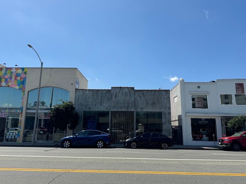 8262 Melrose Ave, Los Angeles, CA à louer - Photo de l’immeuble – Image 3 sur 12